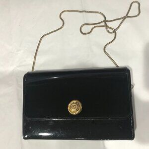 VINTAGE BLACK SHOULDER BAG (PREOWNED)